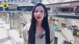 【刺激的商场大挑战】随机找路人撕自己的丝袜！-两性技巧-性爱指南-高潮课堂